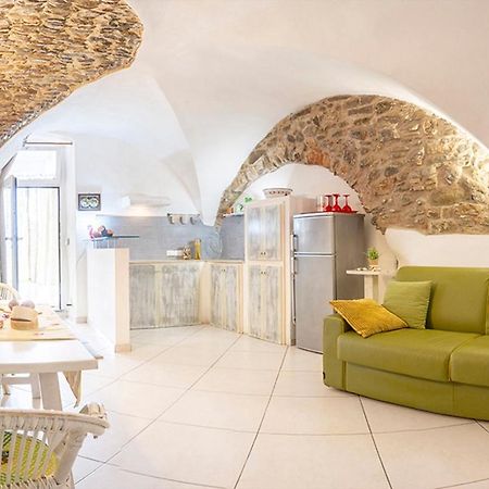 Frantoio Lägenhet Riva Ligure Exteriör bild