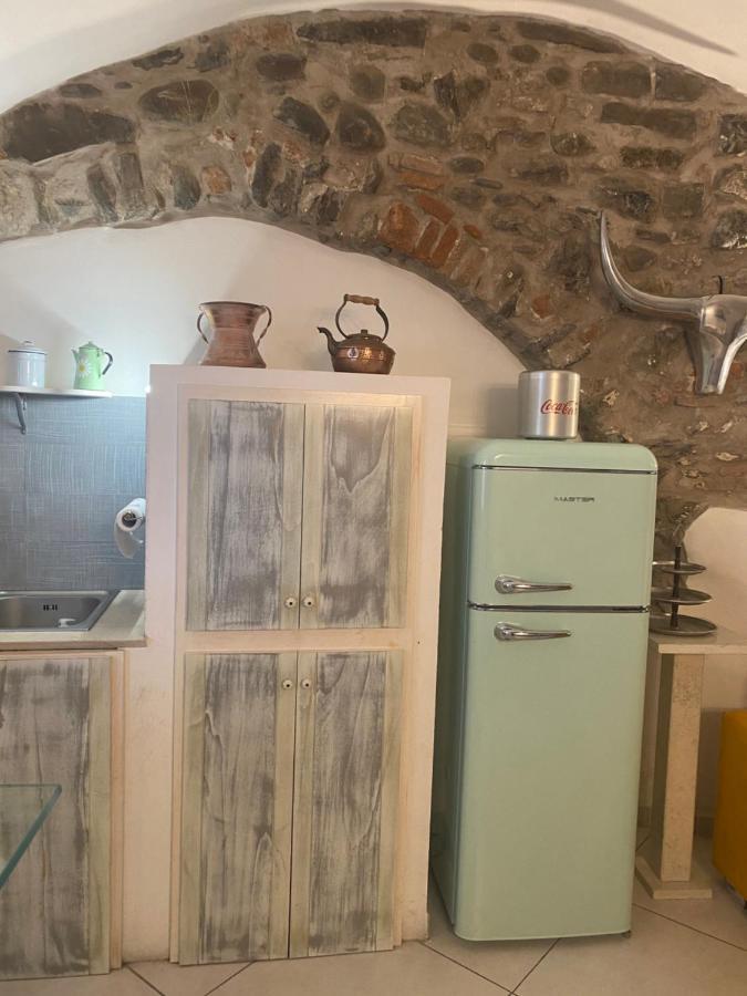 Frantoio Lägenhet Riva Ligure Exteriör bild