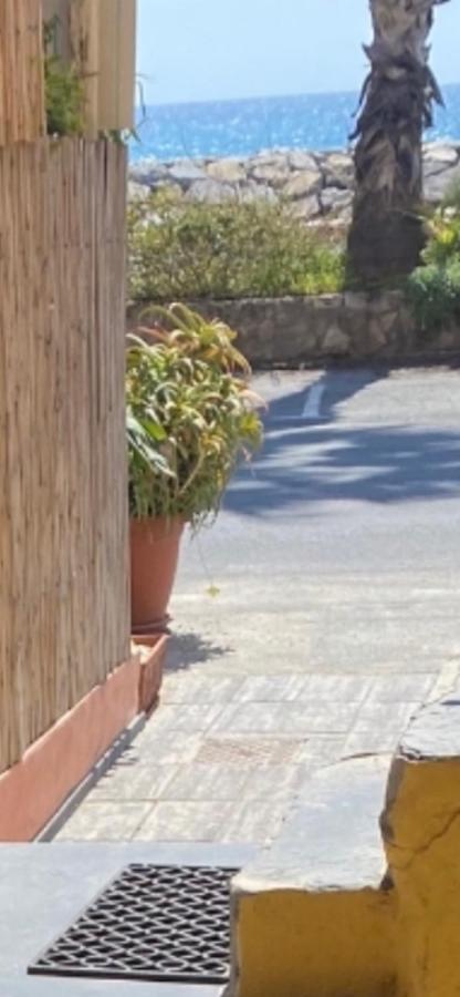 Frantoio Lägenhet Riva Ligure Exteriör bild