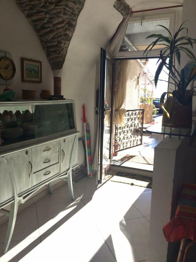 Frantoio Lägenhet Riva Ligure Exteriör bild